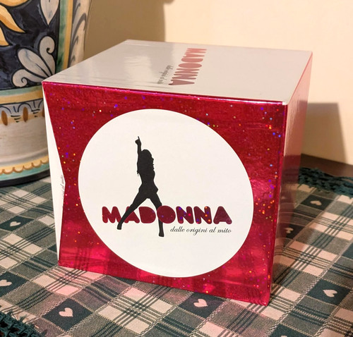 Madonna von den ursprüngen - madonna,
