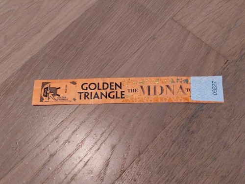 Madonna vip golden - golden, circle